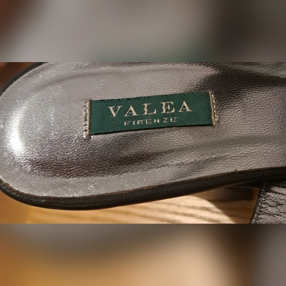 Vintage Valea Firenze Black Sheep Skin Sling Embellished Heel Pump Shoe SZ 6.5 - Picture 8 of 9